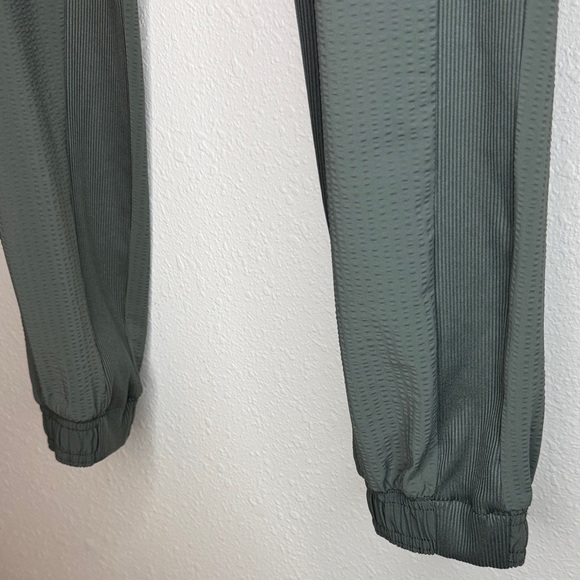 Athleta Textured‎ Brooklyn Jogger Like New - Dark Green size 6 - Picture 7 of 12
